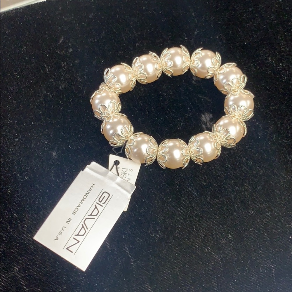 Chunky pearl bracelet